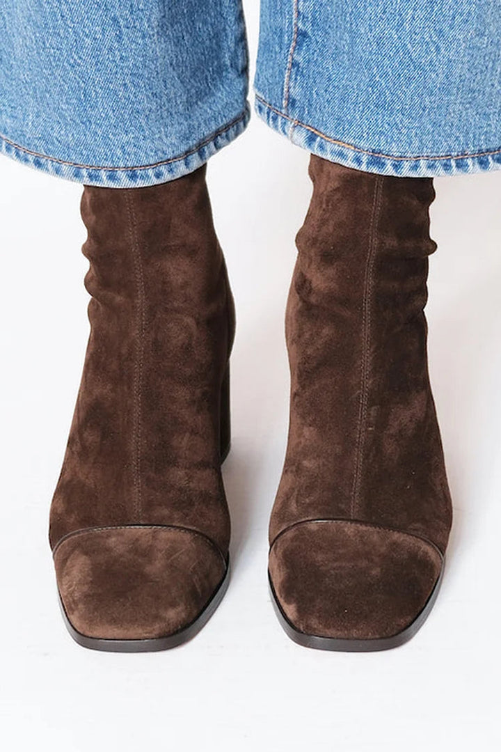 Dark Brown#Dark Brown_2