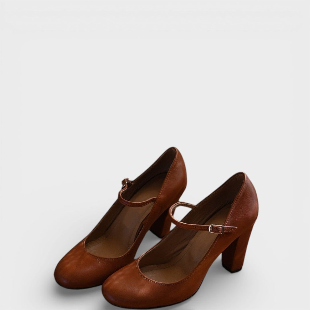 Caella | Elegant sandals with straps and block heels, perfect for any occasion