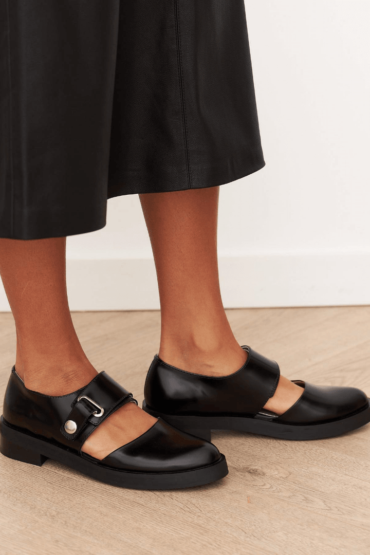 GIADA Mary Jane with adjustable strap and buckle for an elegant and comfortable style