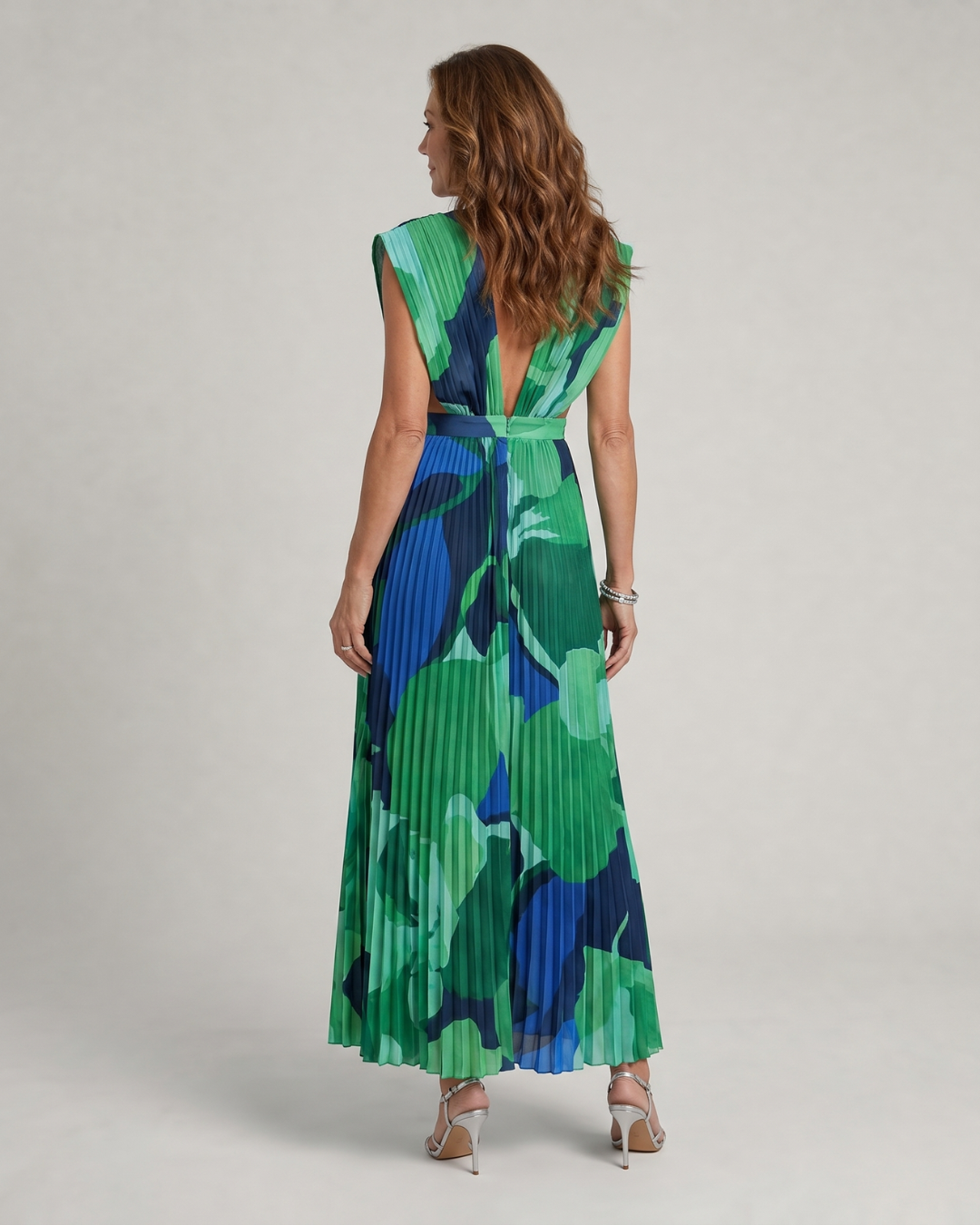Omnios | Abstract Pleated Cap Sleeve V Neck Maxi Dress