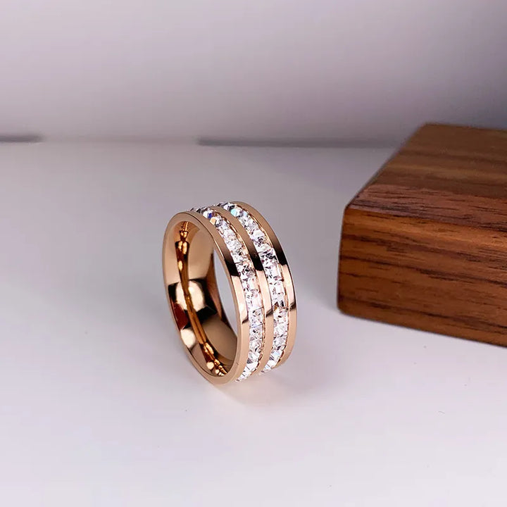 LUMINA SERENA | REFLECTIONS OF ELEGANCE RING