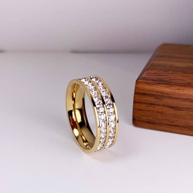 LUMINA SERENA | REFLECTIONS OF ELEGANCE RING