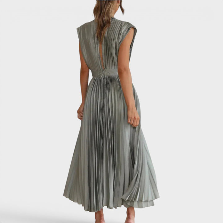 Bernice | Timeless Pleated Midi Dress