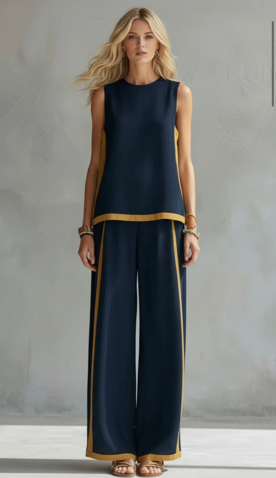 Leila | Relaxed Contrast Two Piece Set