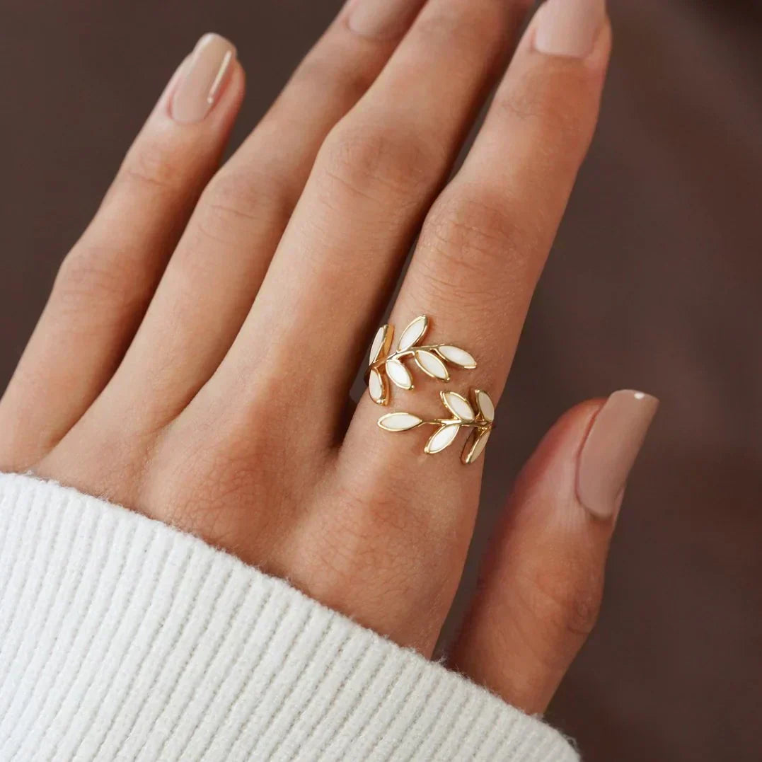 MELISSA LUNARE | LIGHT REFLEX RING