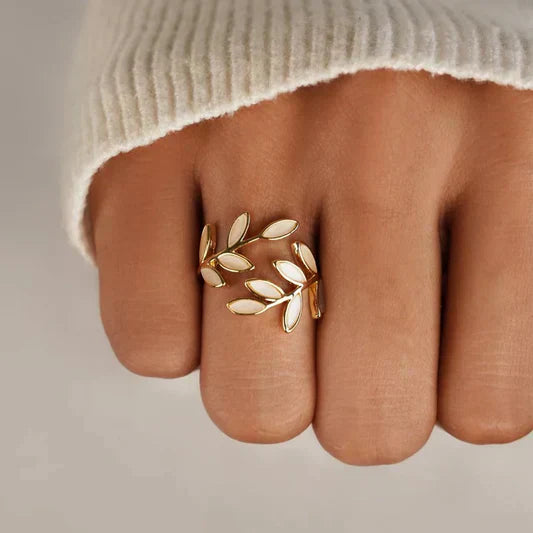 MELISSA LUNARE | LIGHT REFLEX RING