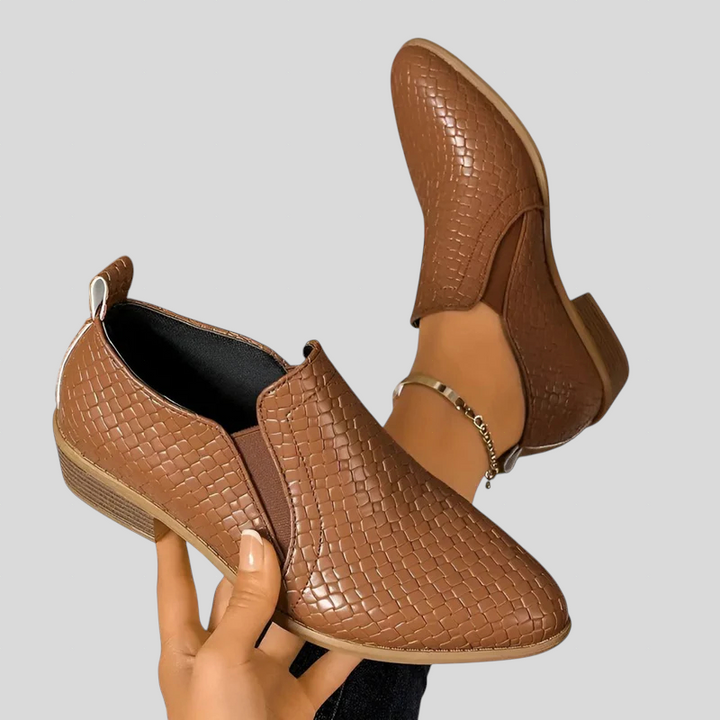 Dark Brown#Dark Brown_2