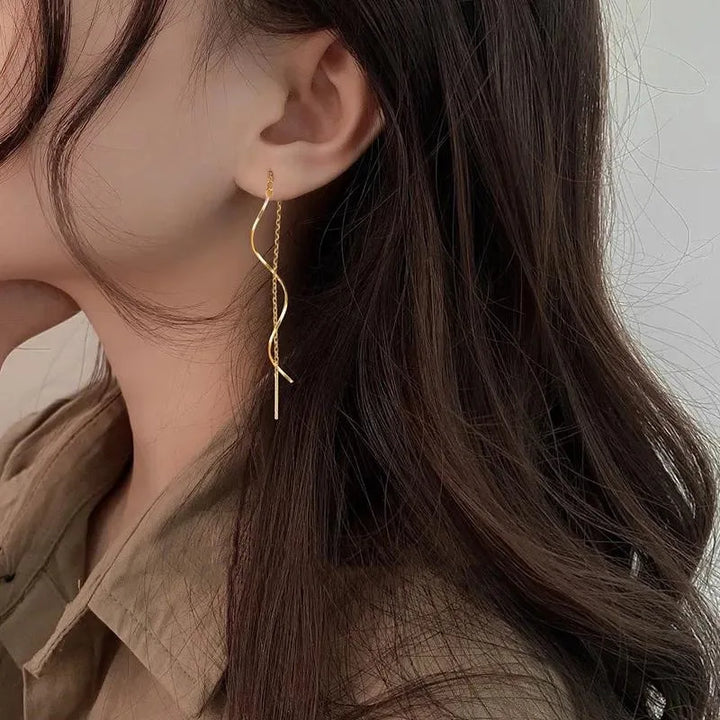 Aurora Earrings with Wavy Design