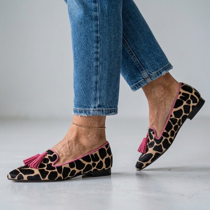 Pink And Leopard#Pink And Leopard_1