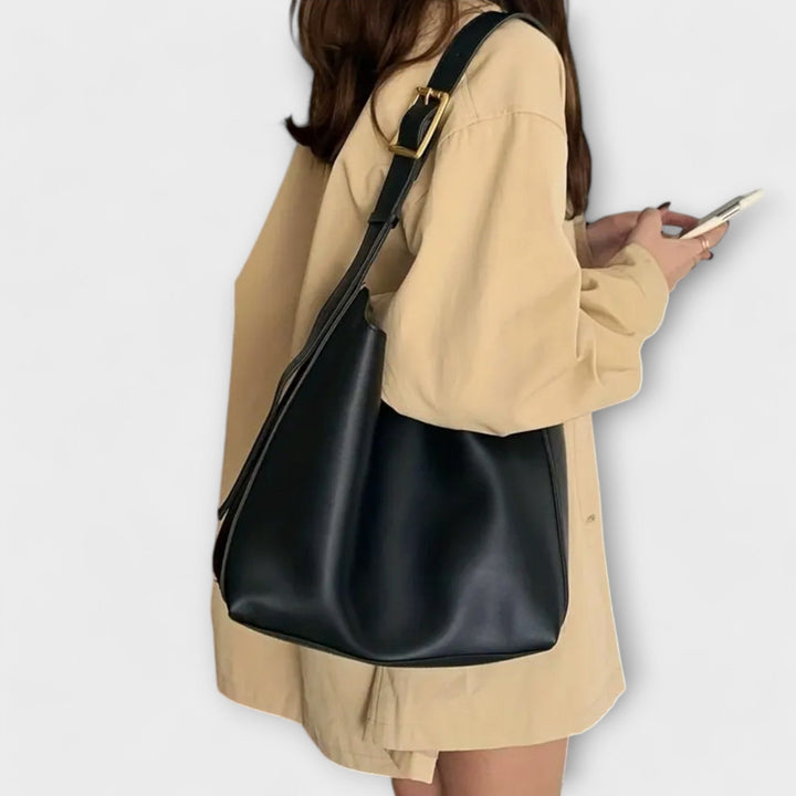 Isidore – Elegant Shoulder Bag Made of Leather