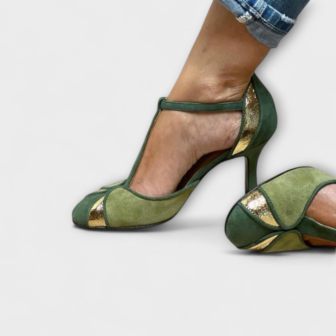 Alona - Décolleté Patchwork with T-Strap and Closed Toe