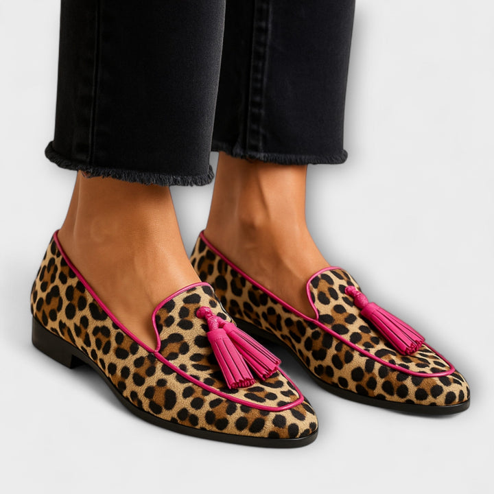 Sneaker Lana with Decorative Tassels