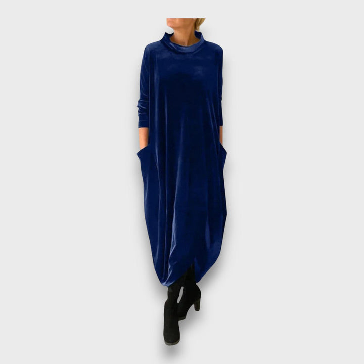 Éloura | Velvet Elegant Maxi Dress