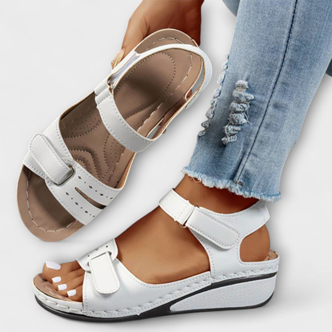 Solea - Comfortable Sandals